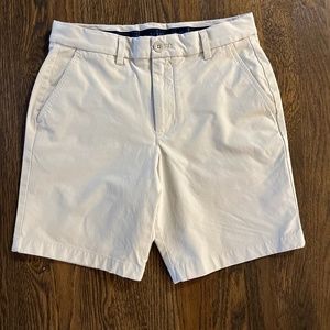 Vineyard Vines Performance Shorts 8" - Men Size 28